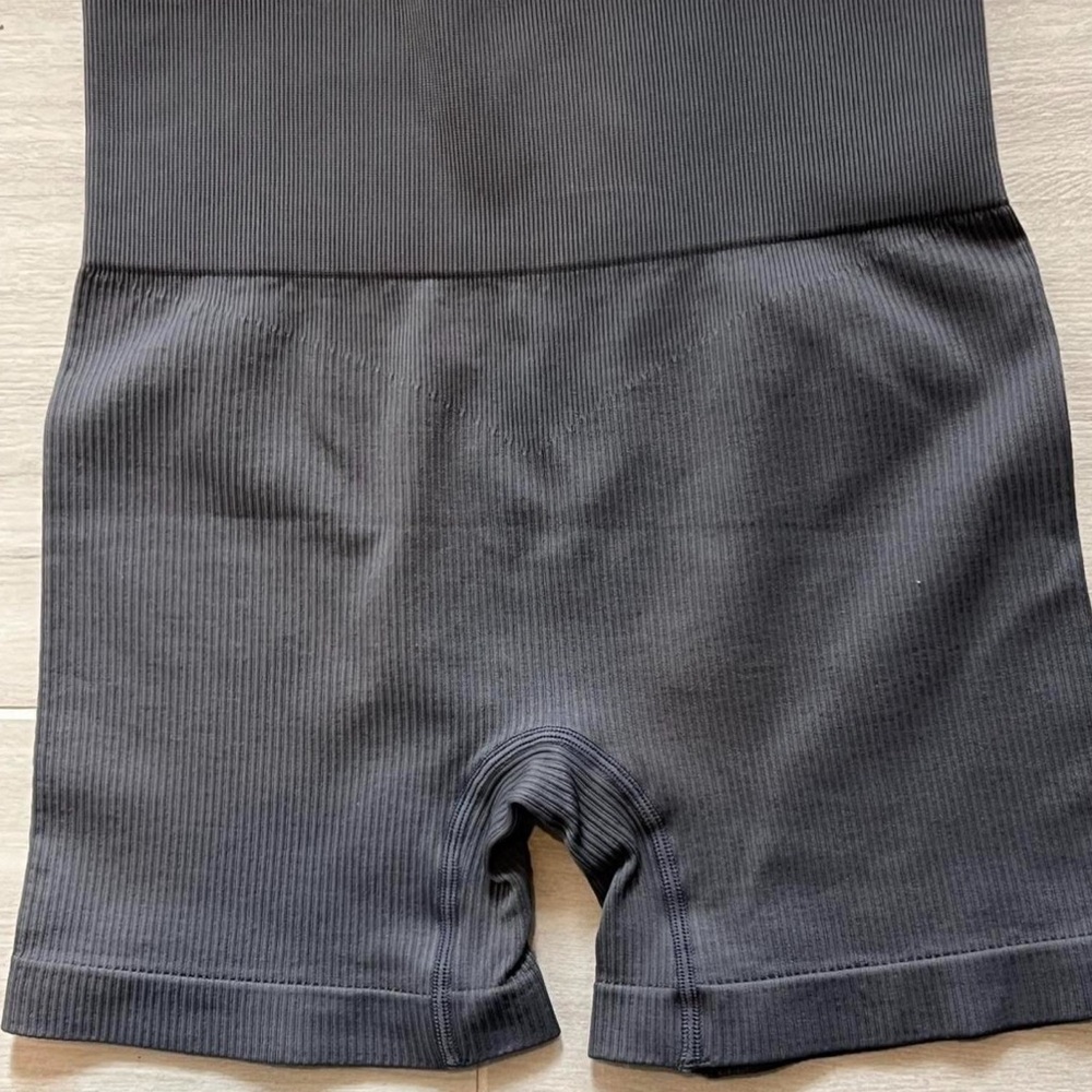 Gong Gray Ribbed Activewear Set